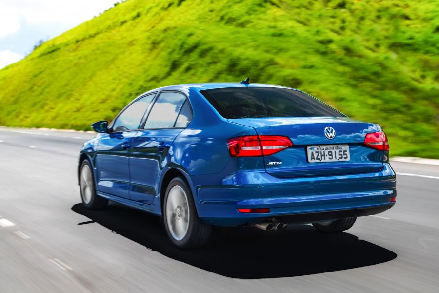  Volkswagen Jetta 2015 года  (BR) (фото 2 из 5)